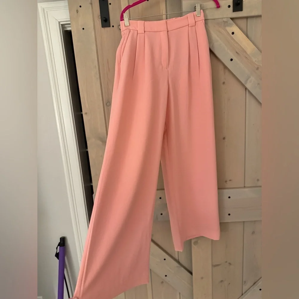 NWT Express Luxe Comfort High Rise Wide Leg Pant
